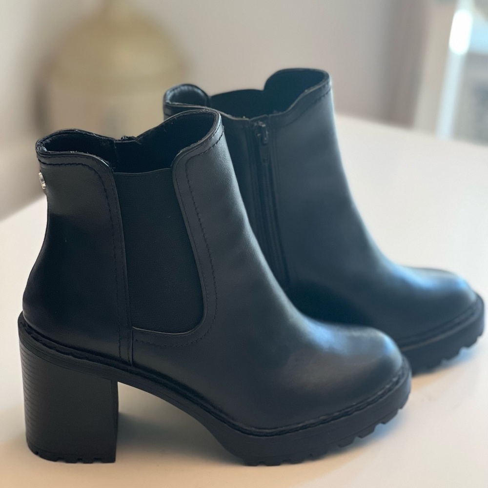 Madden NYC Chelsea Boot-EUC